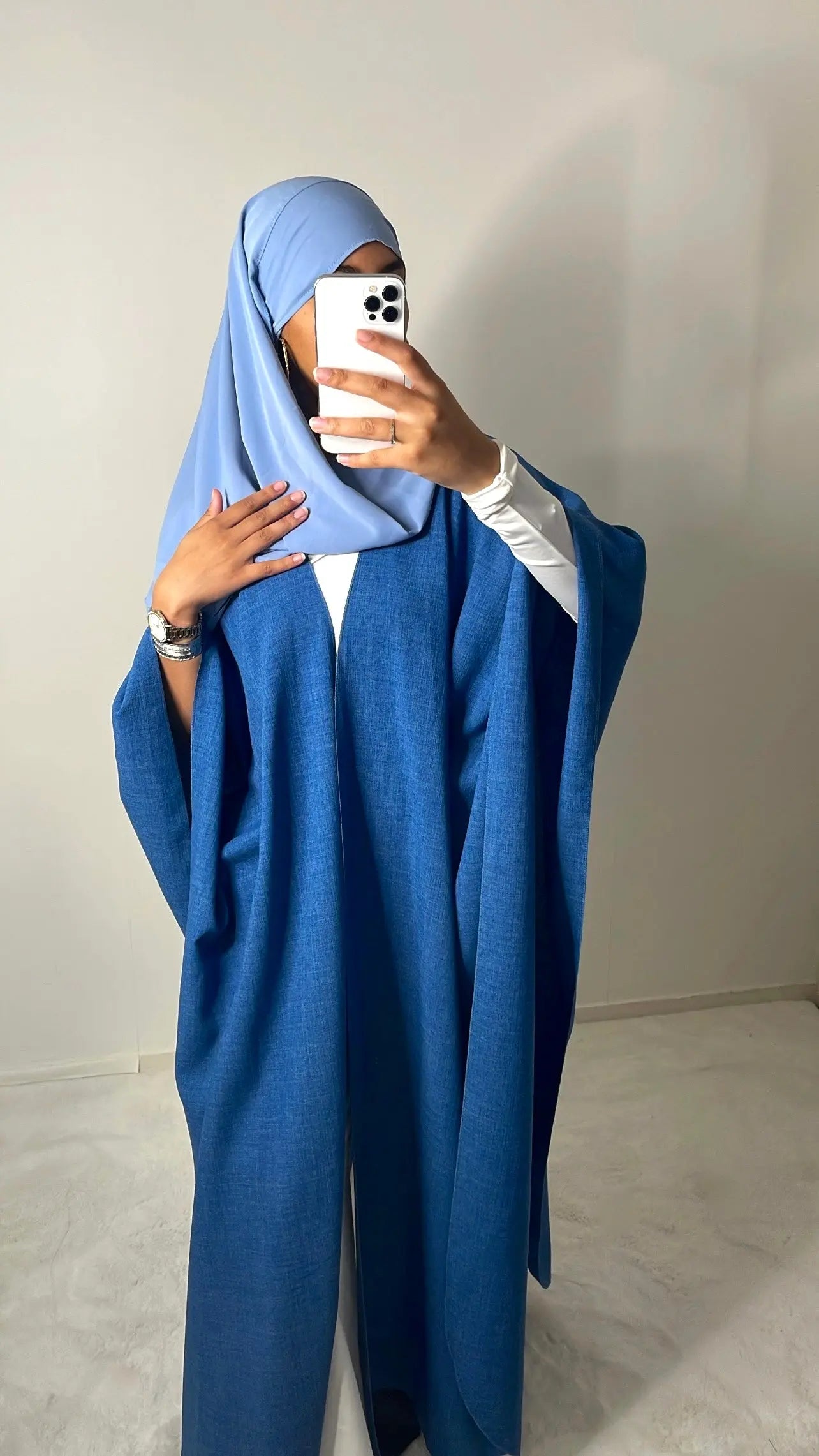 Cape bleue CM outfit