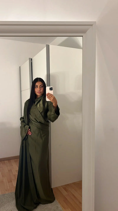 Robe Aleyna verte CM Outfit