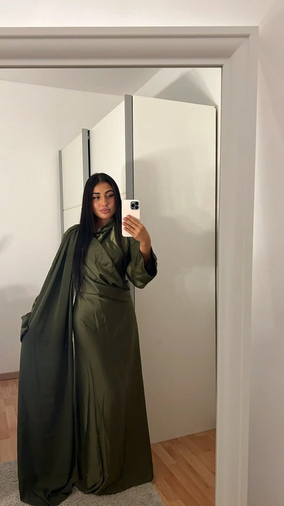 Robe Aleyna verte CM Outfit